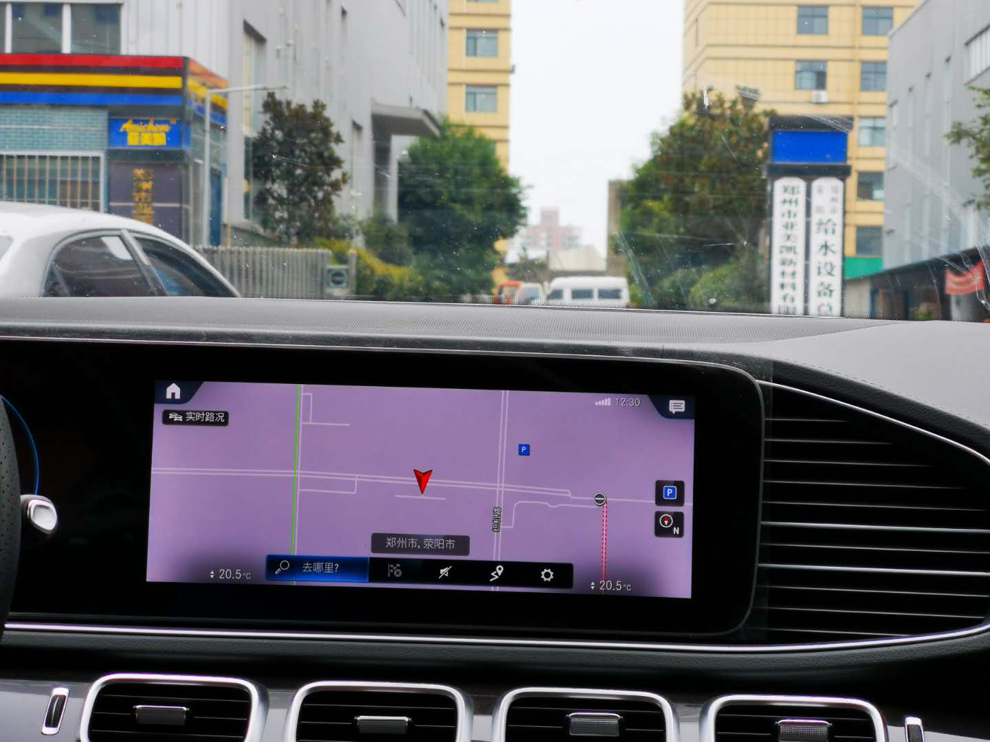 AG华体网在车载玻璃上的运用